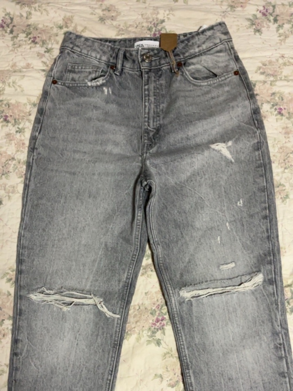 Zara Light Gray Distressed Ripped Jeans